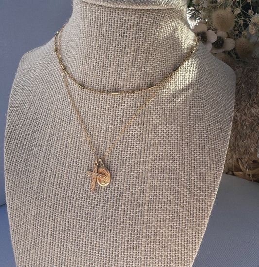 What Is the Miraculous Medal? Meaning, History & Why Catholics Wear It